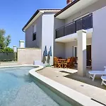 بيت للعطل House Baldini