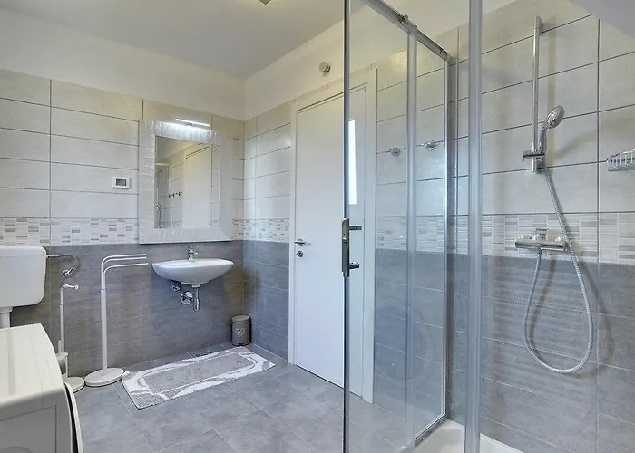 House Baldini Banjole